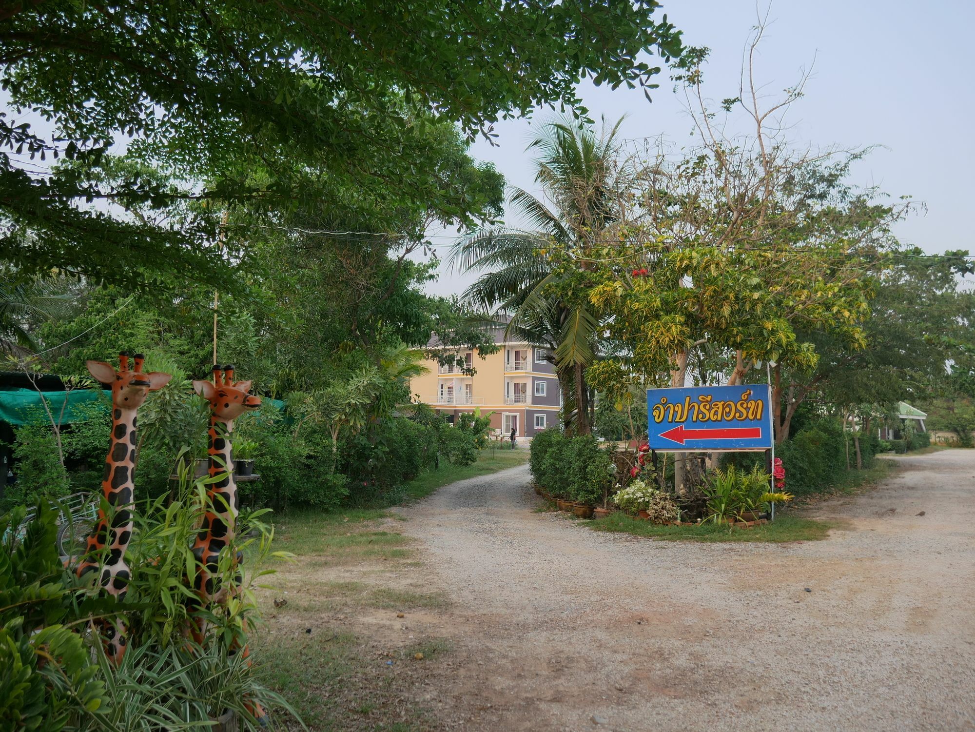 פיטסנולוק Jumpa Resort Hotel מראה חיצוני תמונה